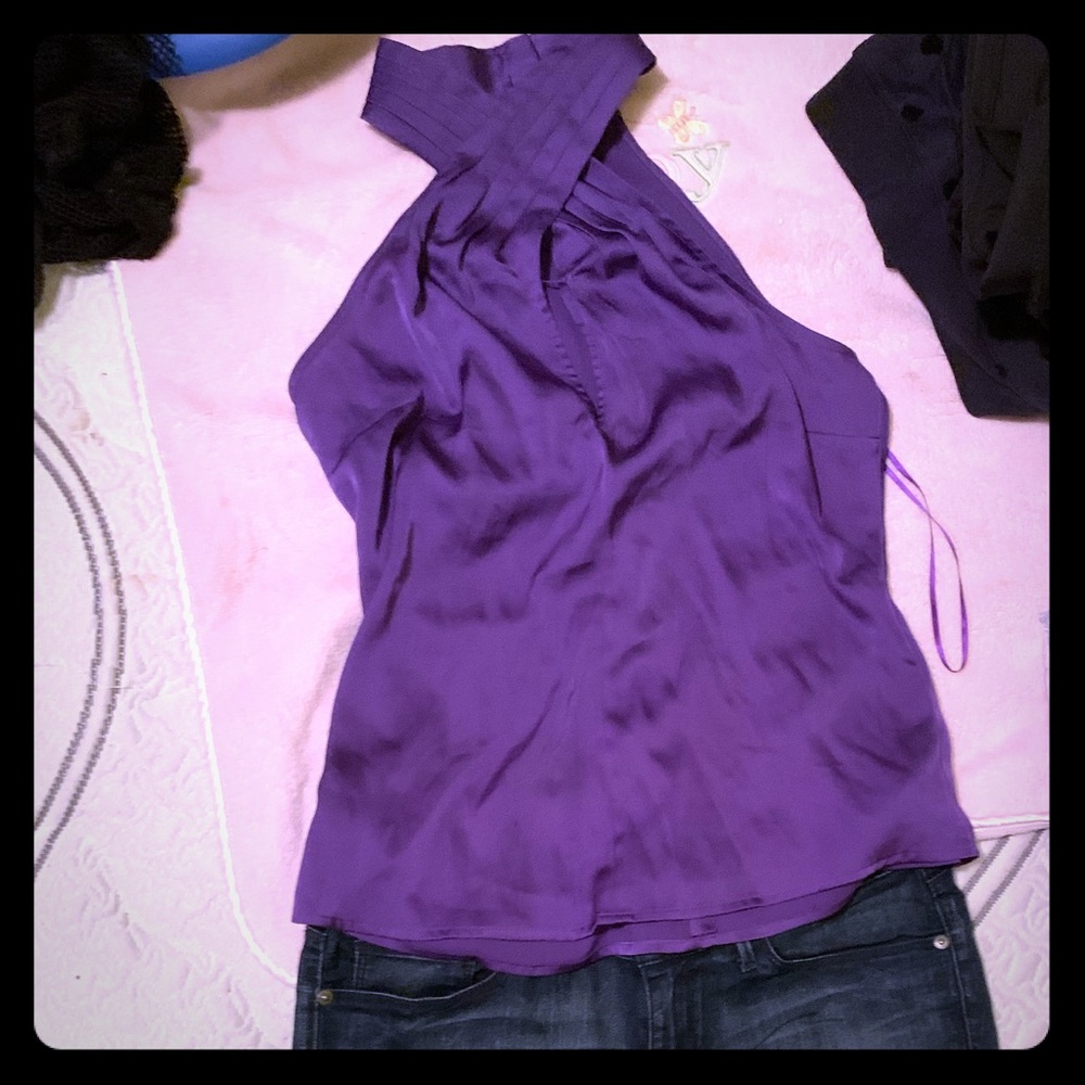 Guess peep hole dressy top